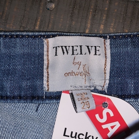 Twelve by‎ ontwelfth Erie Slim Seam Biker Shorts NWT Size 30 - Picture 3 of 5